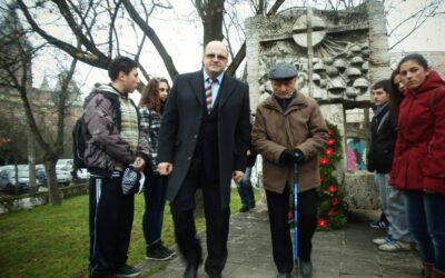 [:ro]Pelerinaj la Monumentele dedicate Eroilor[:]