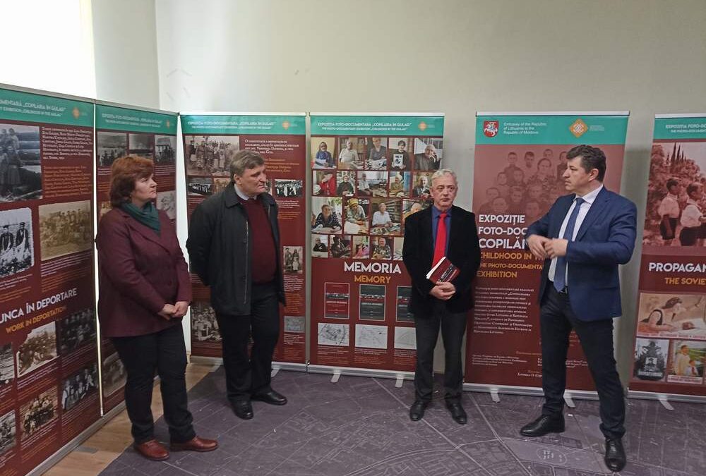Expoziția „COPILĂRIA ÎN GULAG”
